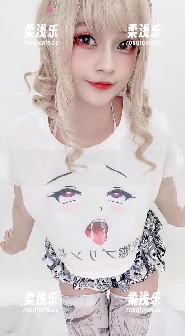 Azami的水手服美图集，一秒带你回到校园