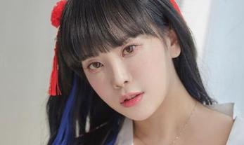 看Dami(퀸다미)的棉袜图集，下载的时候甚至让我放慢了手里的动作！