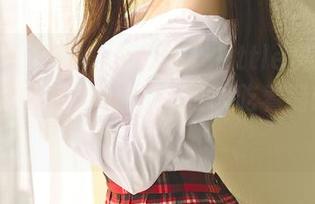 GIRLT果团网 – 发糖啦！little贝壳喵白丝最新美图，绝对让你每天吃着醋的节奏！