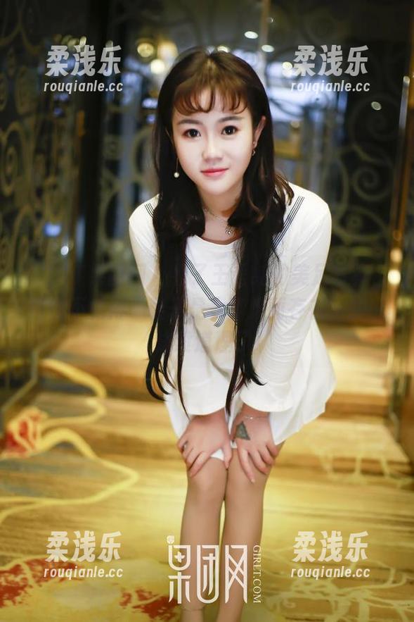 GIRLT果团网-王语纯 GIRLT果团网 - 看了王语纯的美足写真,再也不觉得“鞋子是为了脚而存在”的说法没道理了!