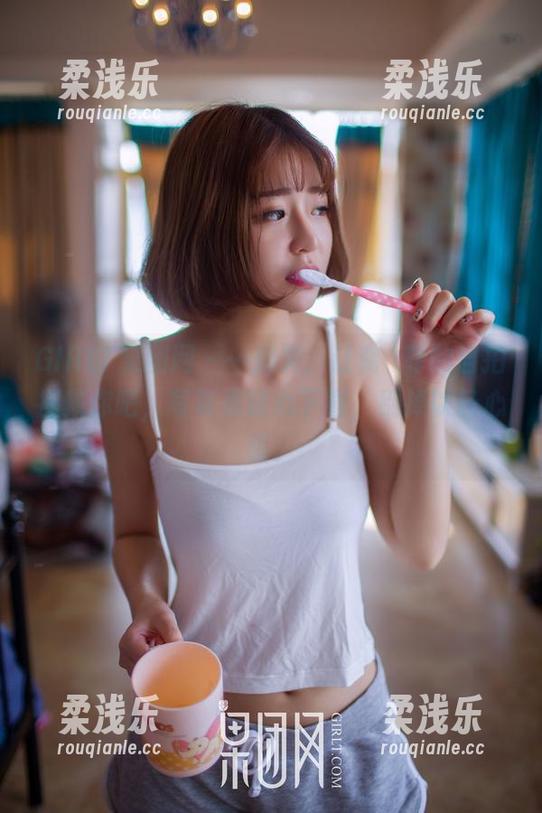 GIRLT果团网 - …别哭，让龚玥菲的自拍拯救你吧，写真集随心下载，别掉以轻心哦。