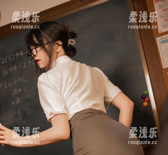 Leah梓未 河北世雅:Leah梓未的私蜜助理,套图里埋藏了多少小秘密?