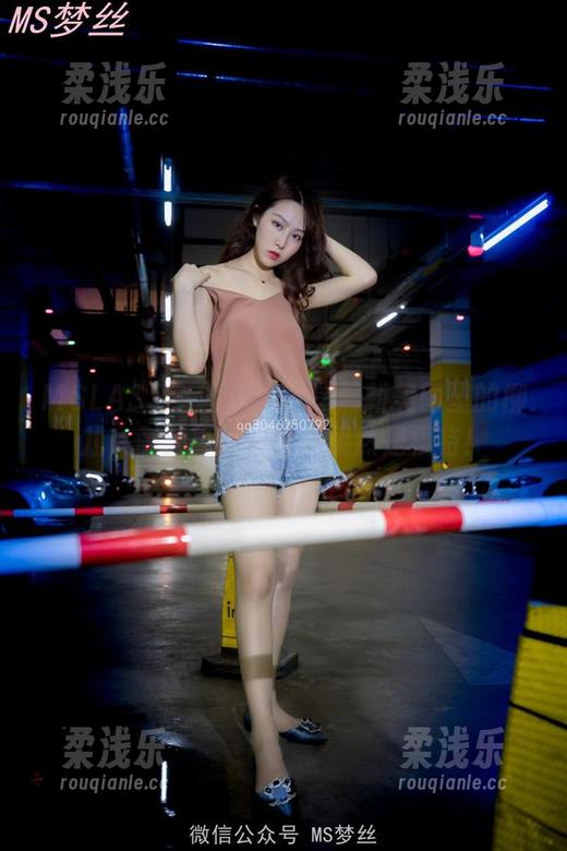 MSLASS梦丝女神 - 这最新美图里的柳儿，侧颜真有一套，果然是模特！