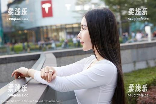 MiiTao蜜桃社-陆萱萱Cecilia MiiTao蜜桃社 - 私房自拍+陆萱萱Cecilia=绝妙搭配,但真有那么好吗?