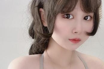 从PAKI草莓酱的视角看棉袜：写真图册中的童趣