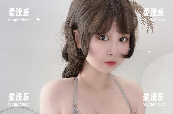 PAKI草莓酱 从PAKI草莓酱的视角看棉袜:写真图册中的童趣