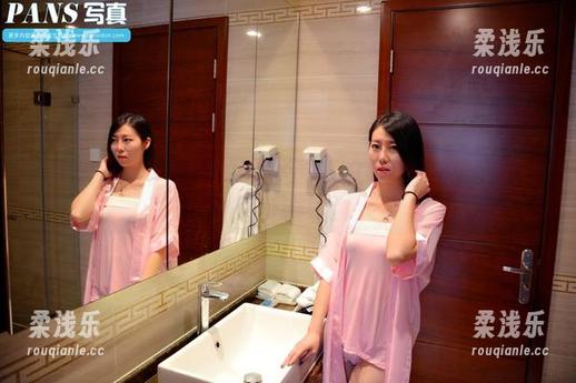 PANS写真 - 深入小柔的死库水作品，分享那份不按套路出牌的冒险