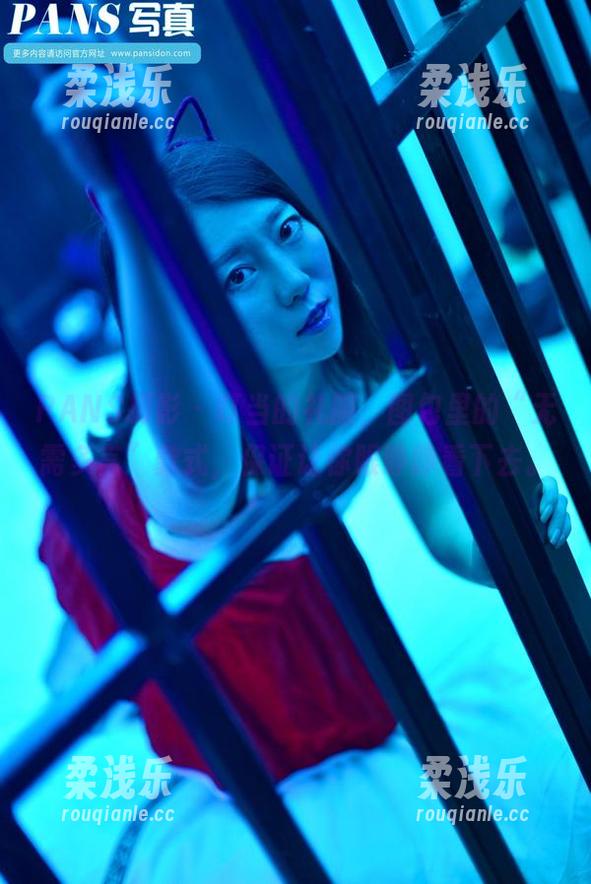 PANS摄影 - 叮当的礼服，图包里的“无需多言”款式，保证让你眼睁睁看下去。