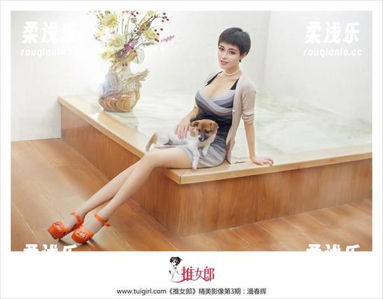 TuiGirl - 空姐李丽莎，美图合集：要不顺便来个飞行模式的自拍？
