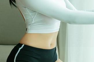 UGirls尤果网 – 无圣光不怕，纯小希的日常图集，都是“电话摄影”的调皮。