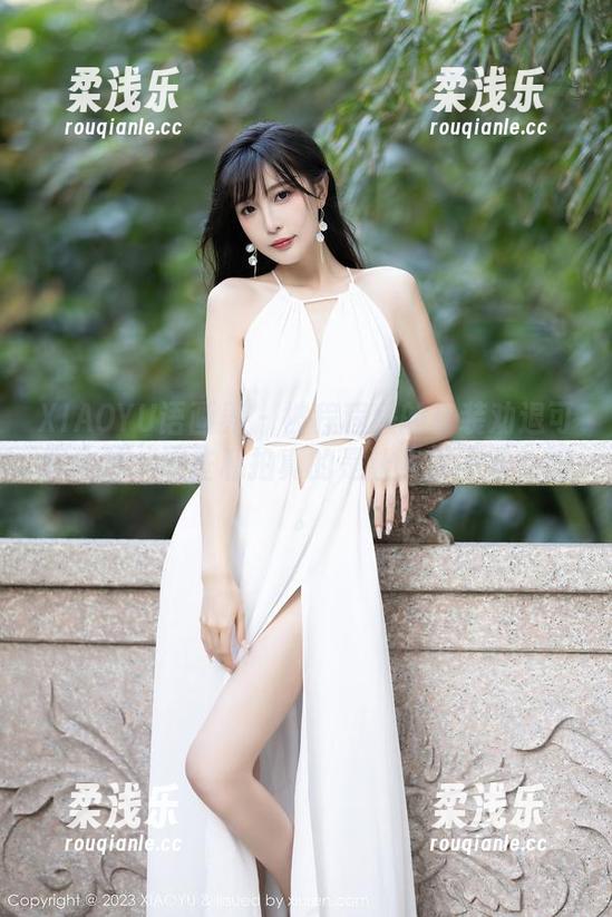 XIAOYU语画界 - 被程程程的套装劝退可真伤神，这些私拍真的是让人摸不着头脑。