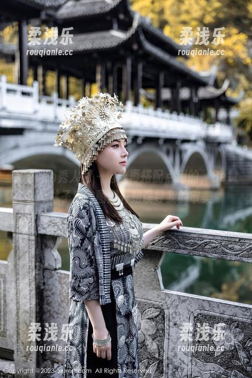 Xiuren秀人网-Betty林子欣 Xiuren秀人网 - 肉丝再搭配点别的,Betty林子欣的图册开始误导我的审美