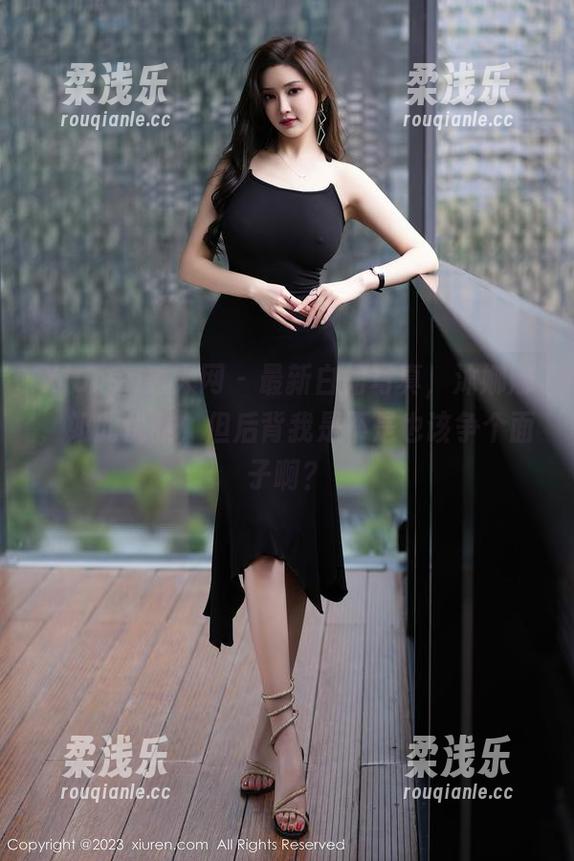 Xiuren秀人网-沐娜娜 Xiuren秀人网 - 最新白裙写真,沐娜娜,如此优雅,但后背我是不是也该争个面子啊?