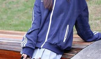 Xiuren秀人网 – 照片里的王婉悠Queen：我说这身校服就像一张试卷，无论怎么答都不想交。