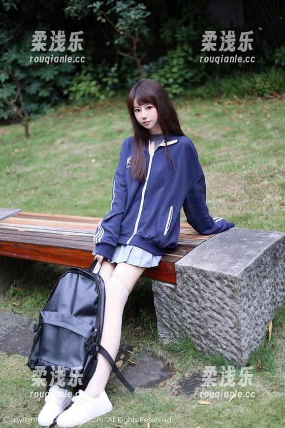 Xiuren秀人网-王婉悠Queen Xiuren秀人网 - 照片里的王婉悠Queen:我说这身校服就像一张试卷,无论怎么答都不想交。