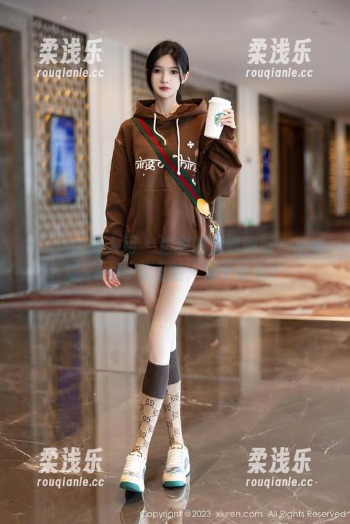 Xiuren秀人网-王馨瑶yanni Xiuren秀人网 - 这和服定制得好?王馨瑶yanni穿上后,是个啥样?