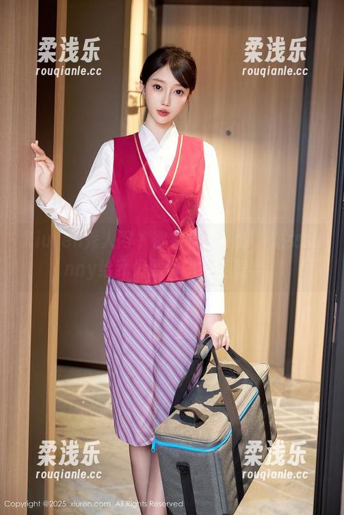 Xiuren秀人网-龙女sunny Xiuren秀人网 - 欲看核心资源,龙女sunny给我们展示的裸足美学。