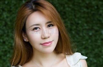YouWu尤物馆 – 孟狐狸FoxYini泳装资源，泳池边的“运气”满满！