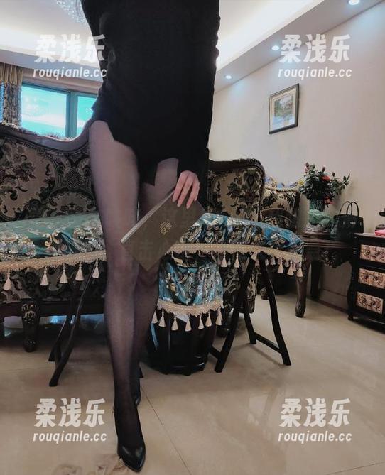 微密圈 - 咳咳，这里是YuYu超甜丫的清纯福利，直击心扉，慢慢来，别急！