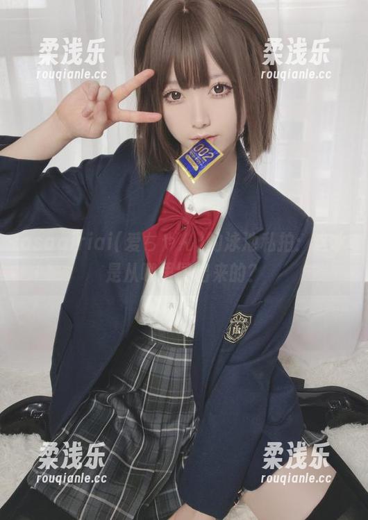 asagiriai(爱ちゃん)的泳池私拍：这水是从哪里冒出来的？