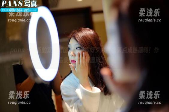 pans - 最新的双马尾图，金熙你好歹也给我来点成熟感啊！作品集都快成校园风了！