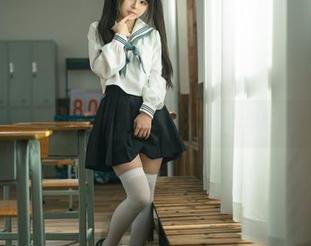 rua阮阮在线：初恋缎带在高清下的惬意流露！