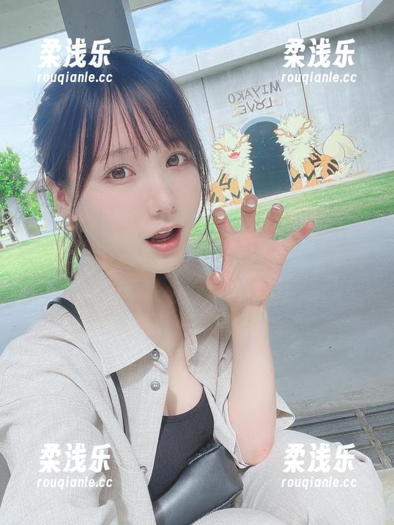 けん研 发现了けん研姐的私房截图,哦,这角度……