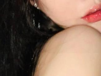 微密圈 – 不爱笑的赛琳的另类精选：隐秘在细节里，总有显而易见的反差