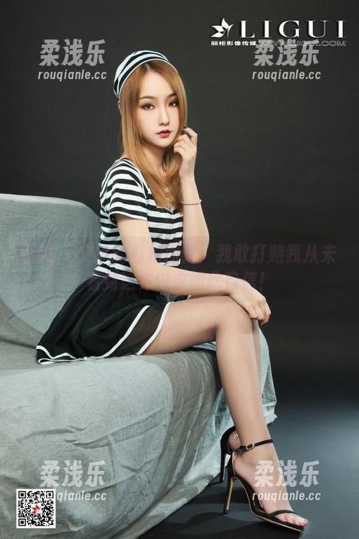 丽柜-文欣 丽柜 - 文欣的私拍图片:我敢打赌我从未看到这件内衣如此自信!