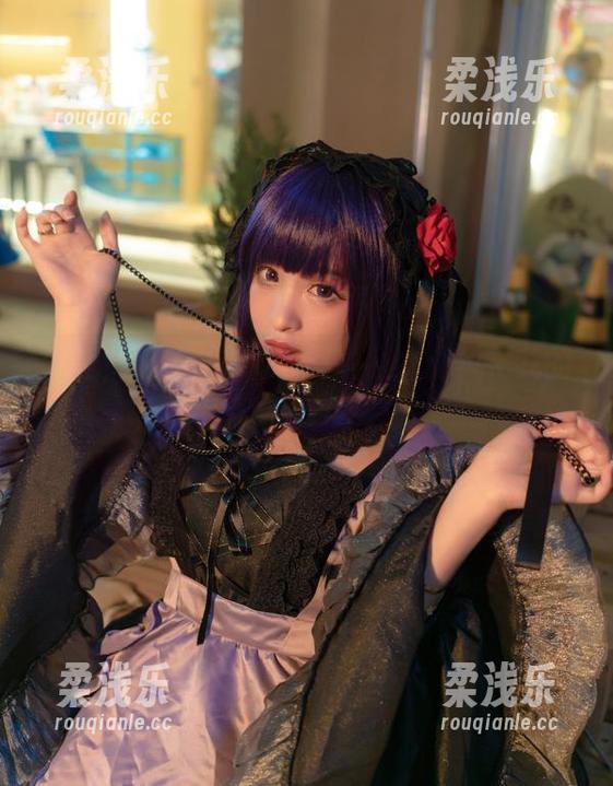 九九八吖 呜哇,最新九九八吖写真,女仆风把我的注意力挖得一干二净。