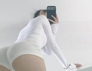 微密圈 – 全套写真哦！俏妞t的双马尾，单马尾完全没戏，看了会被它圈粉的！