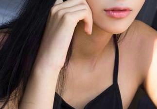 克拉女神 – 我的眼睛！图片里依娜丝的清纯把我闪得一愣一愣的！