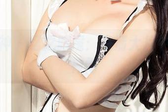 克拉女神 – 忆之眼镜：高清大片中的调皮神情