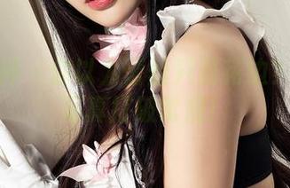 克拉女神 – 你以为蕾丝只是花边？薇薇的写真打破常规！