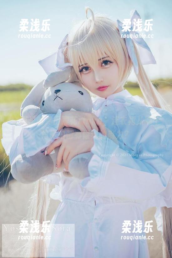 冲田凛花rinka 套图里的冲田凛花rinka,连衣裙从哪个角度拍都有惊艳的魔力?