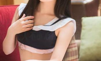 头条女神 – 一抹淡淡的李丽莎，职业装私拍还真让人不小心怀疑自己的审美…