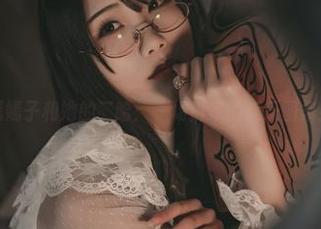 嫣嫣子和她的二哈：一场拆家的欢乐图集！
