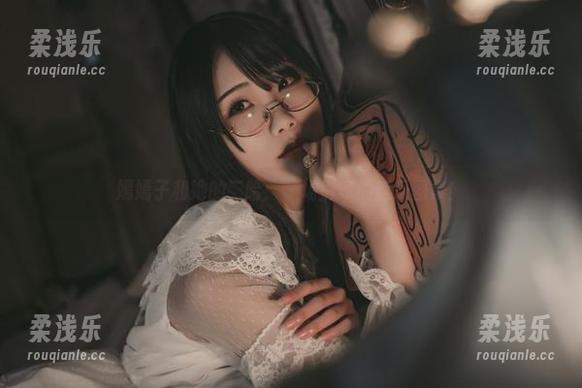 嫣嫣子 嫣嫣子和她的二哈:一场拆家的欢乐图集!