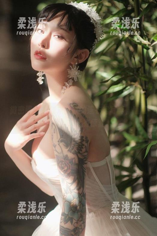 微密圈 - 下载宋昱欣的连衣裙写真，随意翻翻，总能有惊喜。