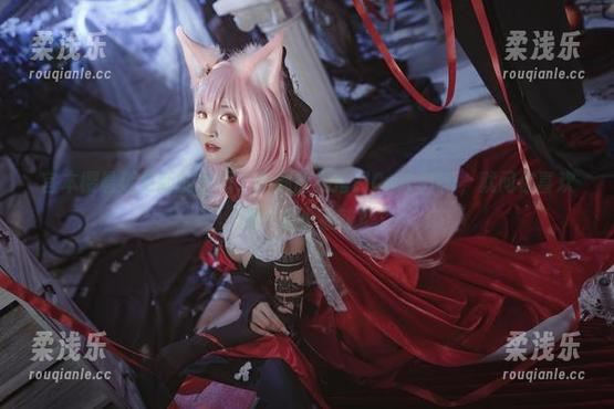宫本樱 宫本樱最近更新的套图,柴郡旗袍搭配CaitSith,就问你喜欢哪一款小猫咪?