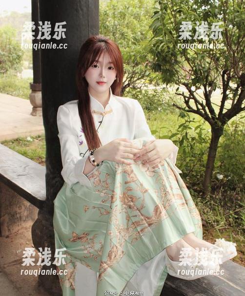 小众视觉 - 福利时间！小薯条的白色作品教你如何轻松穿出“清新脱俗”的内味儿～