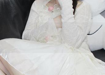 小众视觉 – 希望12张原图，能让你爱上思姐的短裤！