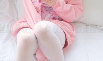 白丝的柔软，少女秩序里的美图暗流