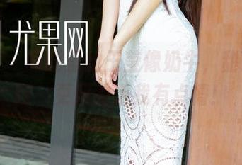 尤果网 – 原图里的王莹像奶牛，甜蜜又奇怪，更新的话我有点懵！