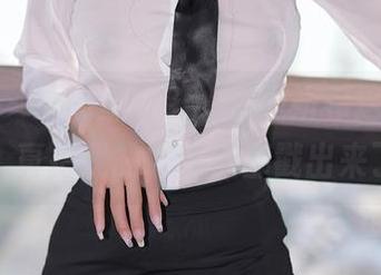 尤蜜荟 – 原图里，Carol周妍希这位“女神”真把我的眼珠子都戳出来了！