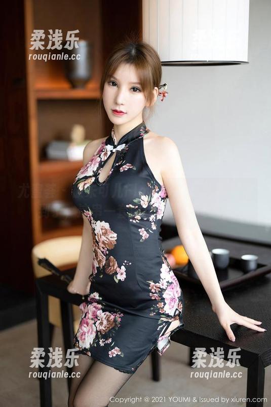尤蜜荟-朱可儿Flower 尤蜜荟 - 被朱可儿Flower的圣诞岁月惊到了,这串一套图库你没见过吧?