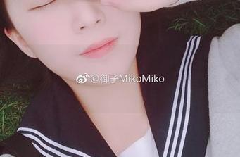 如果蕾丝会发光，御子Yumiko的写真肯定是灯塔级别的美图！