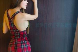 推女郎 – 白衬衫图集：杨伊在这里妥妥是个透明人