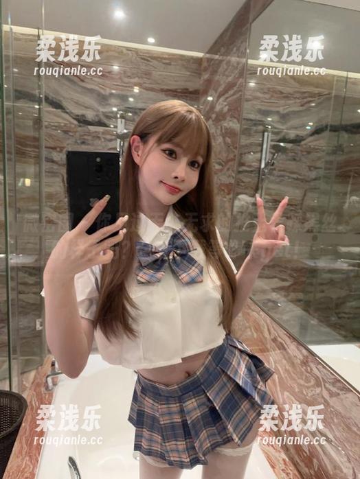无欲无求的推土君 微密圈 - 你见过无欲无求的推土君踩黑丝的样子吗?全套下载等你来get!