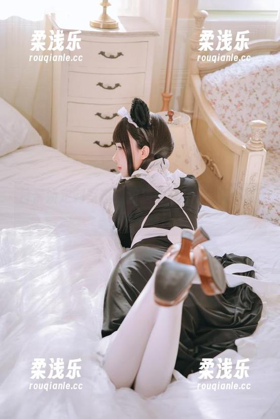 日奈娇定制写真：狩猎季节来了，别只盯着猎物啊！